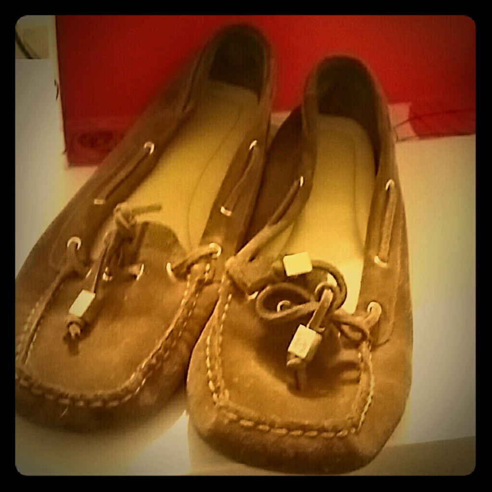 MAKE AN OFFER Michael Kors Suede Leather Loafers